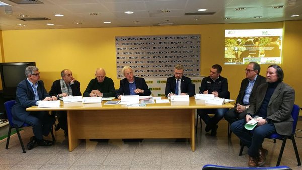 Asociacións e colectivos reflexionan en Lugo sobre o abandono do rural