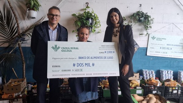 Caixa Rural Galega doa 2.000 euros ao Banco de Alimentos de Lugo no Día Solidario