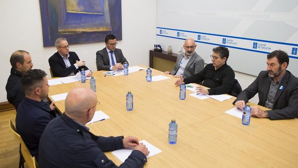 Aposta de Medio Rural polos procesos de unión do sector lácteo