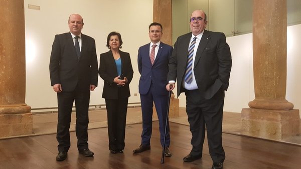 A cornixa cantábrica presenta unha postura común ante a nova PAC