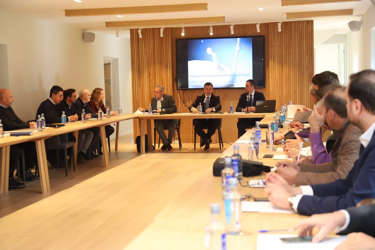 Primeira reunión da Mesa da Estratexia de dinamización do sector lácteo galego