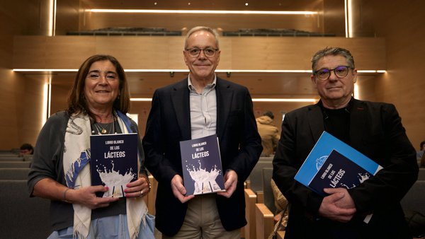 La FEN y la Inlac presentan en Galicia el Libro Blanco de los Lácteos