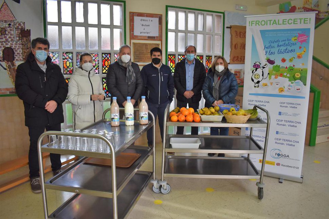O director xeral de Gandaría, Agricultura e Industrias Agroalimentarias, José Balseiros, durante unha visita a un dos centros participantes