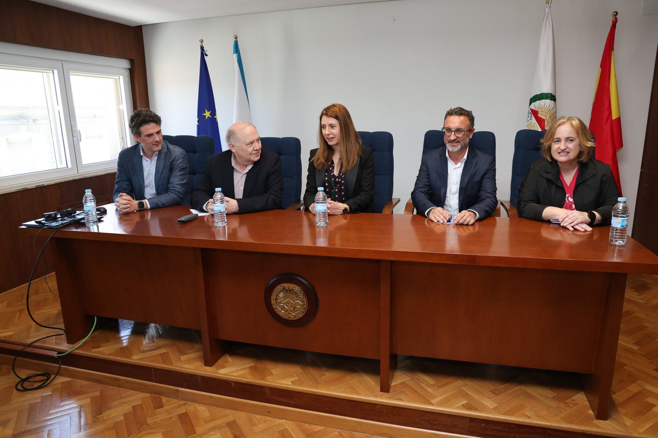 María José Gómez, conselleira de Medio Rural, se reunió con el Colegio Oficial de Veterinarios de Lugo para reforzar la colaboración institucional