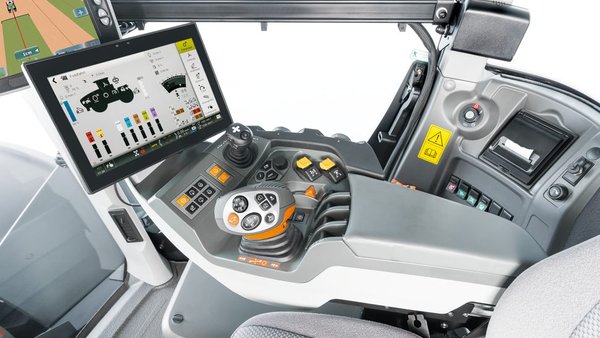 XERION con trens de orugas e motores en fase V