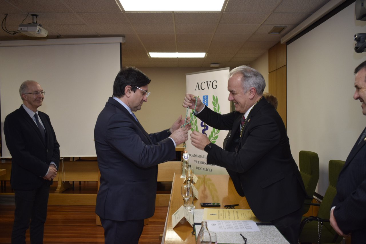 Alberto Cepeda Sáez ingresa na Academia de Ciencias Veterinarias de Galicia como académico correspondente nacional