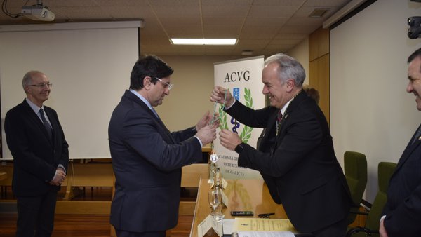 Alberto Cepeda Sáez ingresa na Academia de Ciencias Veterinarias de Galicia como académico correspondente nacional