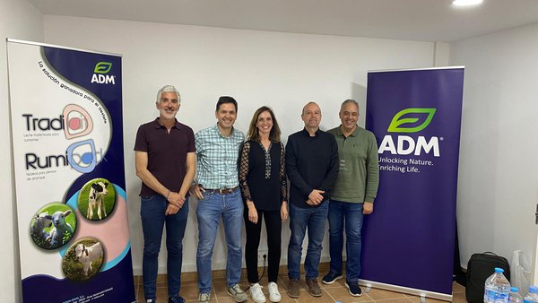 ADM y Nutrofar celebraron una jornada técnica de vacuno de leche en Andalucía