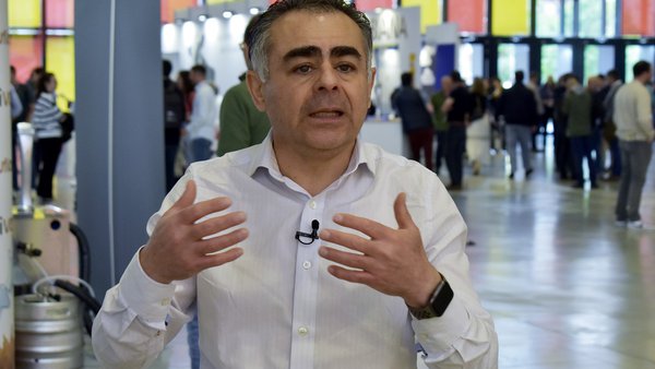 V. Cabrera: "Todo o que se poida facer para estandarizar os datos á hora de introducilos será de gran axuda cando se vaian procesar"