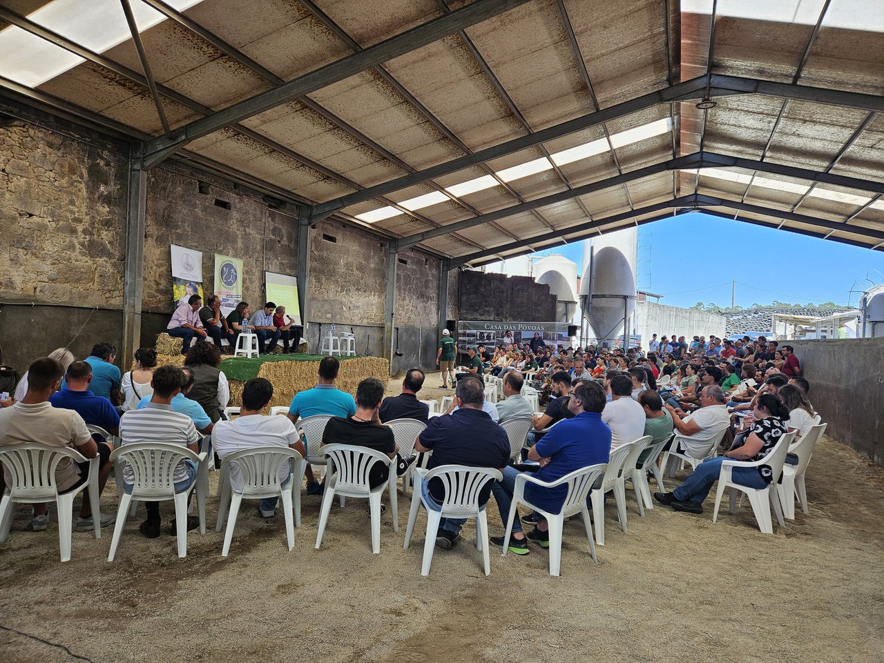 Aprolep organiza un almuerzo de confraternización del sector lechero con el ministro de Agricultura