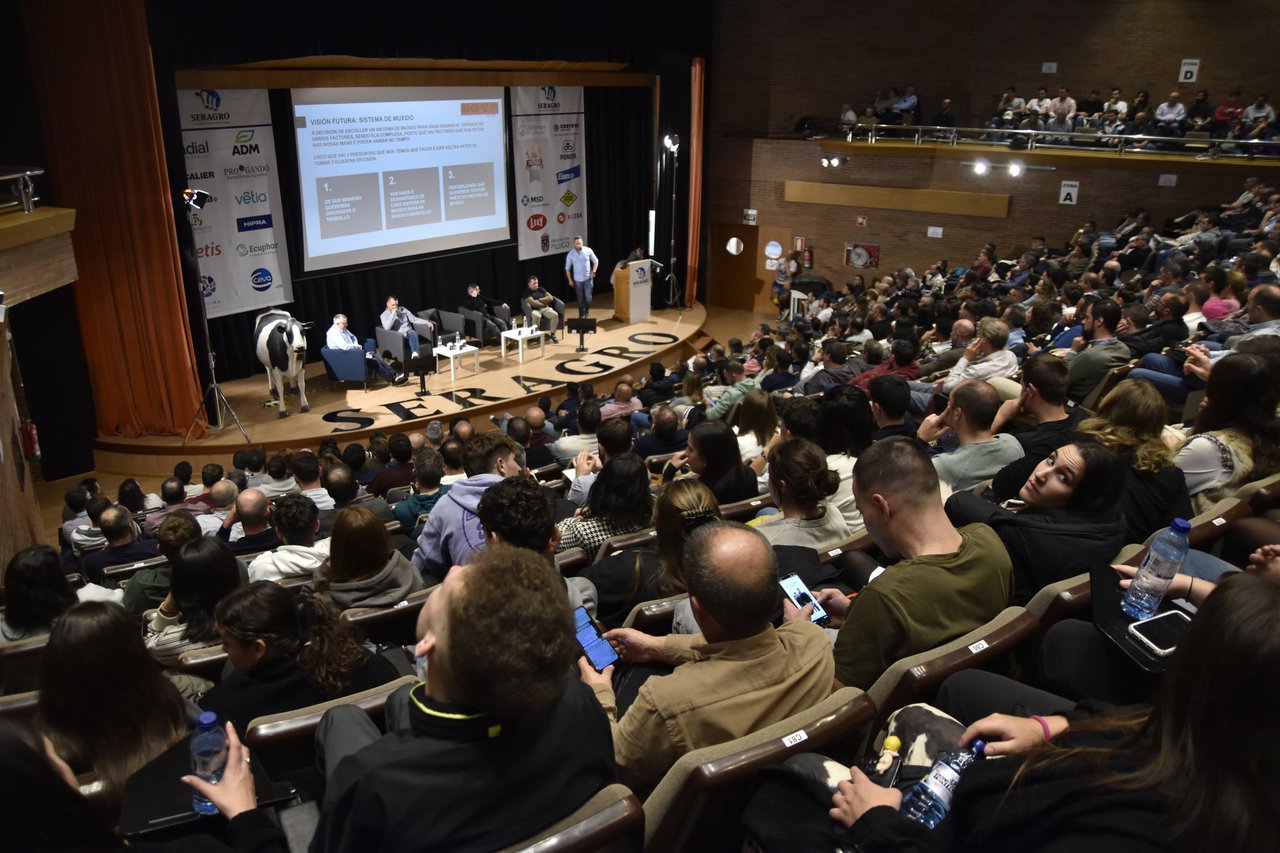 La epigenética, la genómica y las instalaciones de ordeño protagonizaron la primera sesión de las XXI Jornadas Técnicas de Vacuno de Leche de Seragro