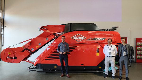 Kuhn presenta o seu carro mesturador robotizado, AURA, en Nantes