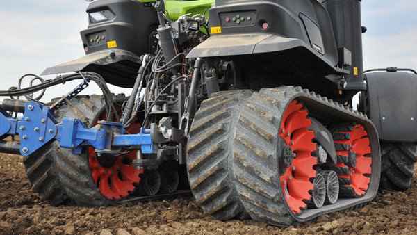 Créanse dous novos anchos de eirugas para tractores Axion Terra Trac de Claas