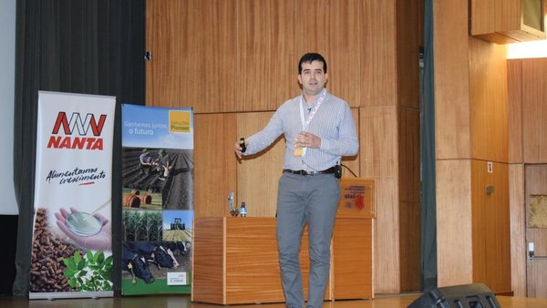 Vila Real acolleu o II Encontro de Nutrición de Bovinos