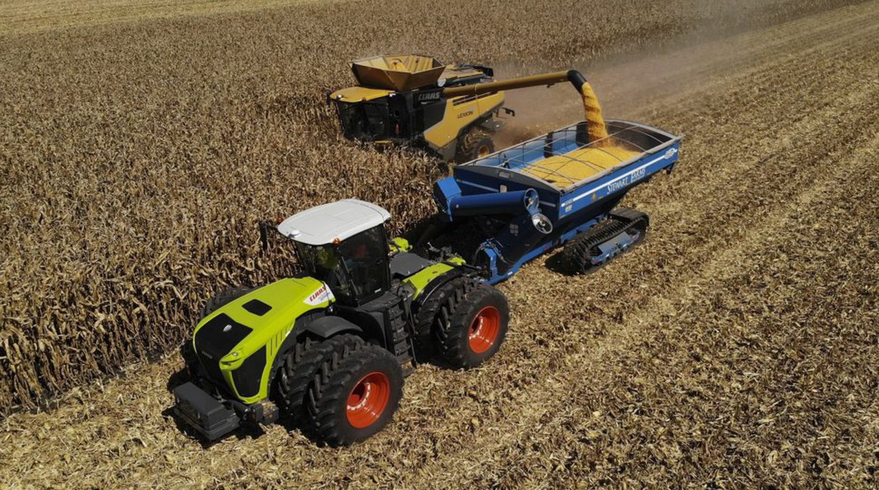 Un agricultor establece dous novos récords mundiais de colleita de millo con CLAAS