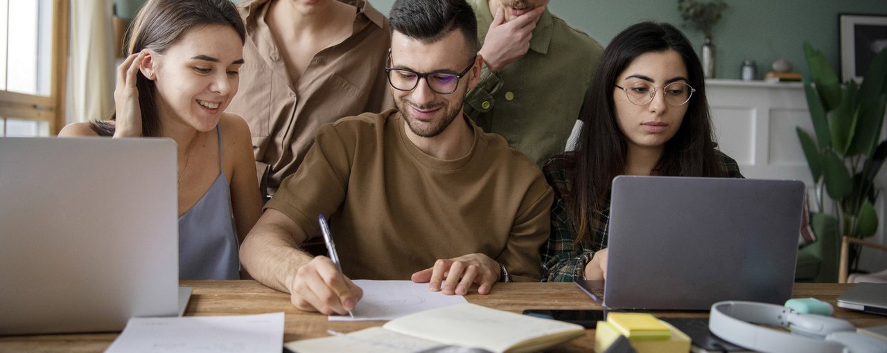 Convocada la cuarta edición de becas para estudios de postgrado de la Fundación Caixa Rural Galega Tomás Notario Vacas
