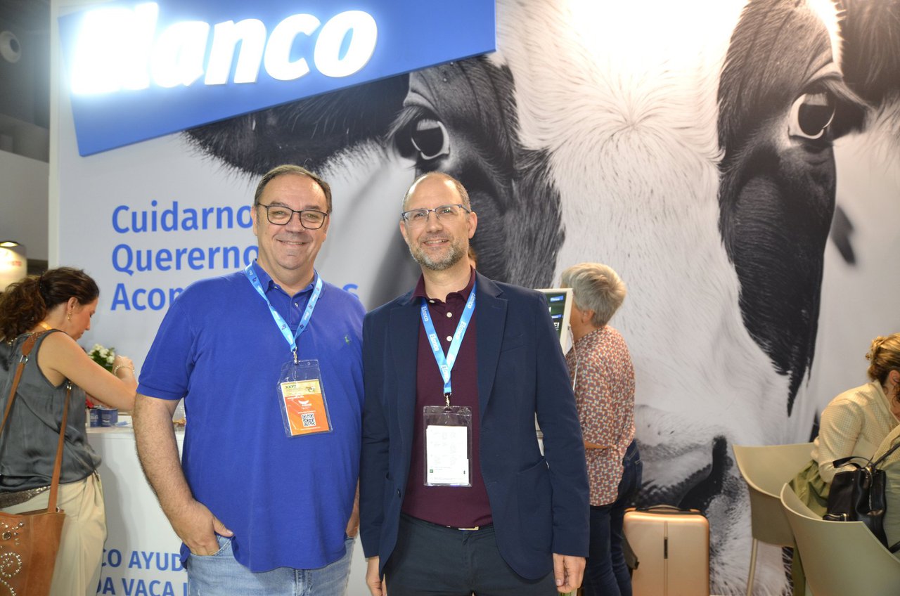 BlueLite® Replenish e BlueLite C Hydra Tabs®: innovación en hidratación para xatos desde Elanco España