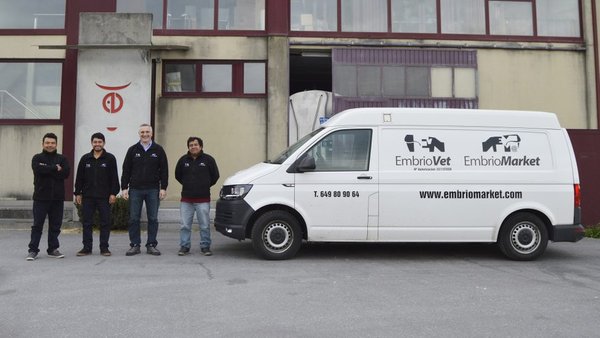 Embriovet forma a veterinarios peruanos interesados na transferencia embrionaria