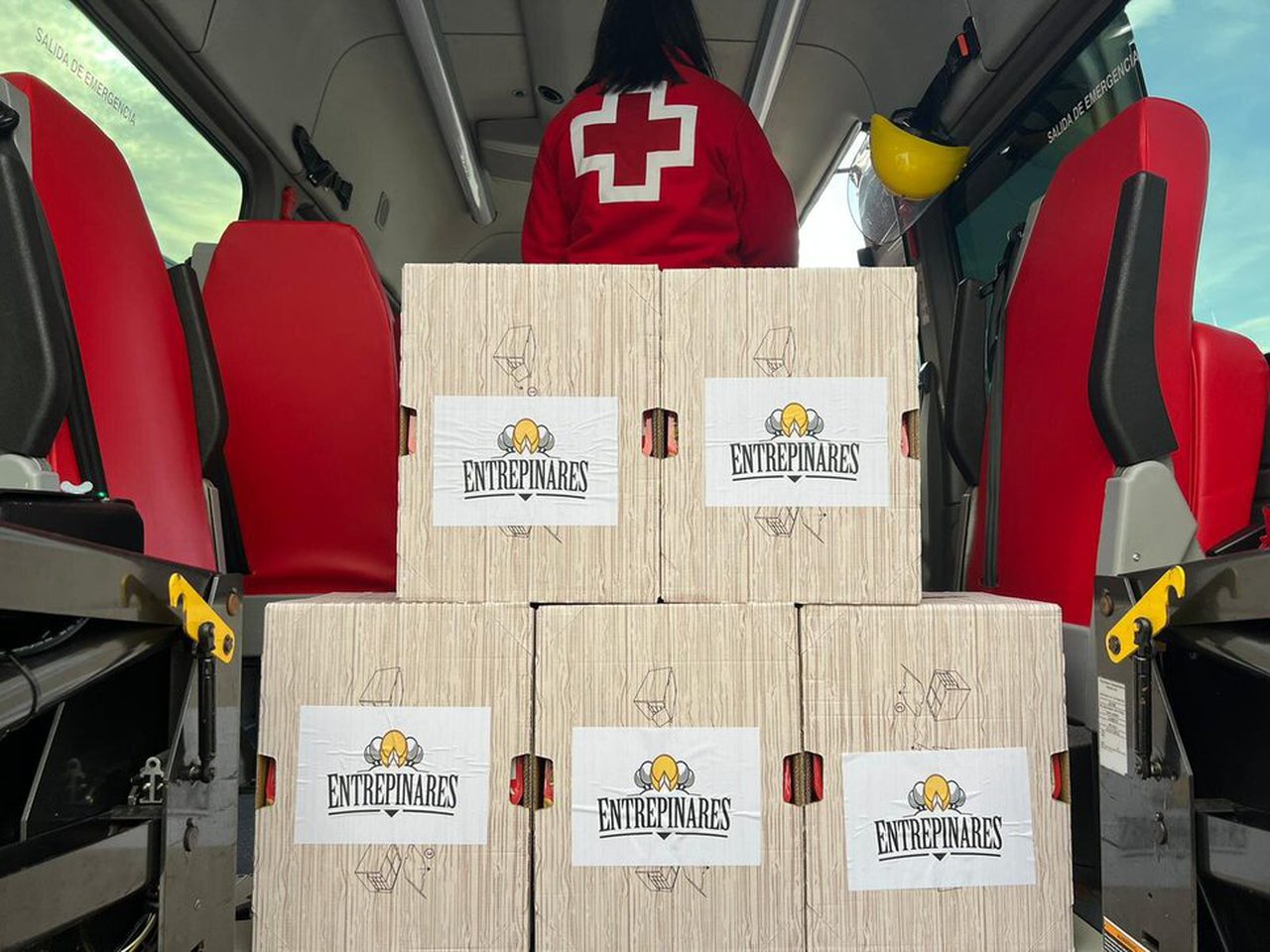 Grupo Entrepinares realiza unha doazón de 1.600 racións de queixo a Caritas e Cruz Vermella na provincia de Lugo