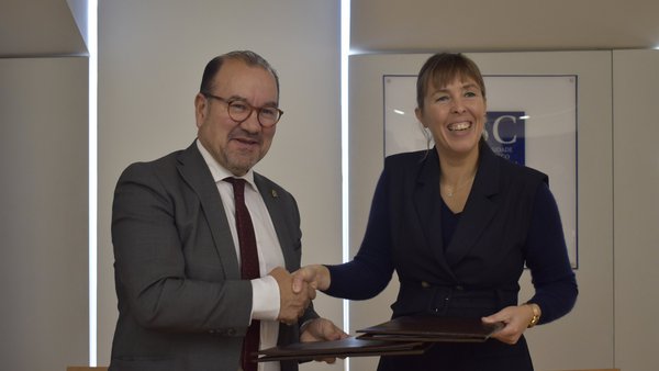 Asinado un novo convenio entre Aresa e a USC co que se dá inicio ao XXIV Premio Aresa de Desenvolvemento Rural
