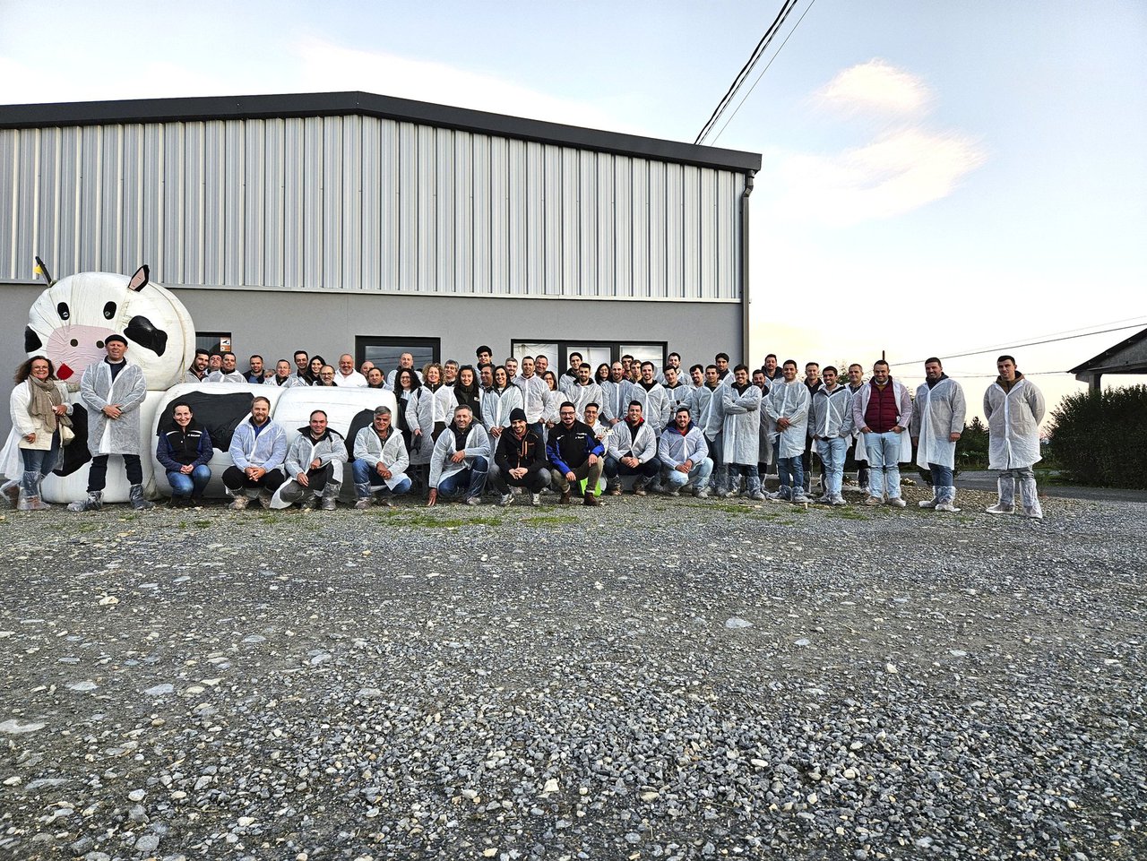Ganaderos portugueses visitaron Galicia para conocer las ventajas del ordeño robotizado
