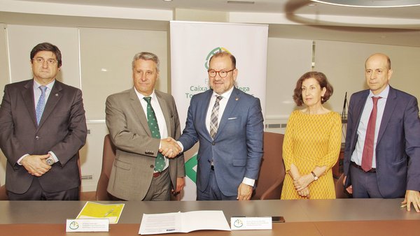 A Universidade de Santiago de Compostela e a Fundación Caixa Rural Galega Tomás Notario Vacas colaboran para convocar contratos de predoutoramento