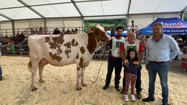 Vitoria de Llera Jordy Oscar Roja ET en Treceño