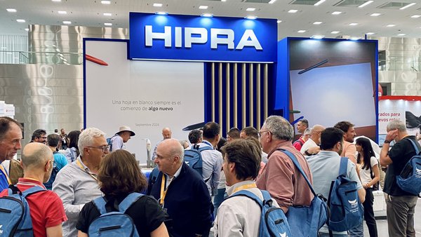 Hipra participó en el Congreso Anembe bajo el lema "Una hoja en blanco siempre es el comienzo de algo nuevo"