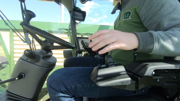 A BiG X, de Krone, di adeus ao volante