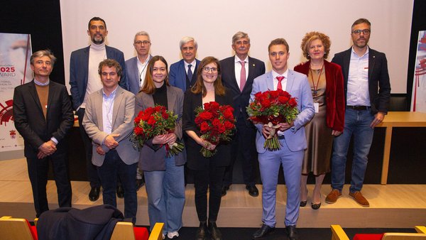 Entregado el Premio Syva 2024 a la doctora Ana García-Galán por su tesis sobre el Mycoplasma bovis