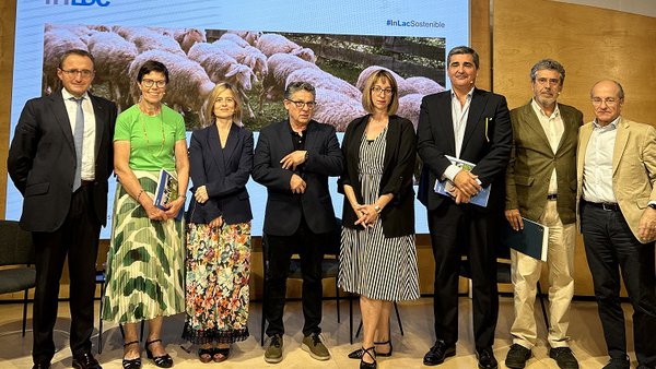 La InLac presenta un informe con las bases para un futuro sostenible del sector lácteo español