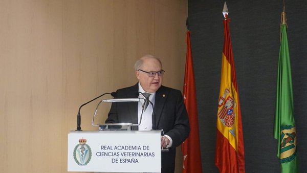 José Luis Benedito Castellote ingresa na Real Academia de Ciencias Veterinarias de España como académico numerario