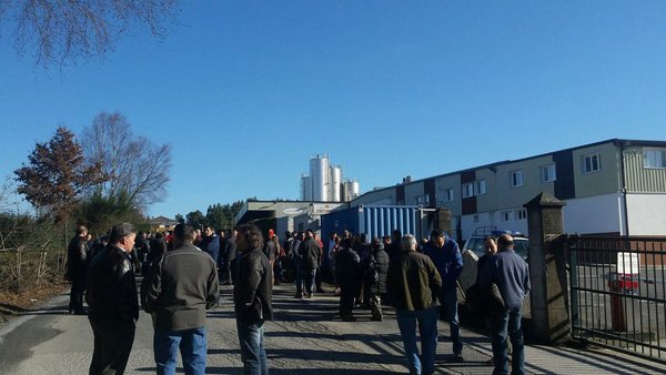 As manifestacións trasládanse mañá a Nestlé en Cantabria e a Lactalis en Lugo e a Puleva en Granada