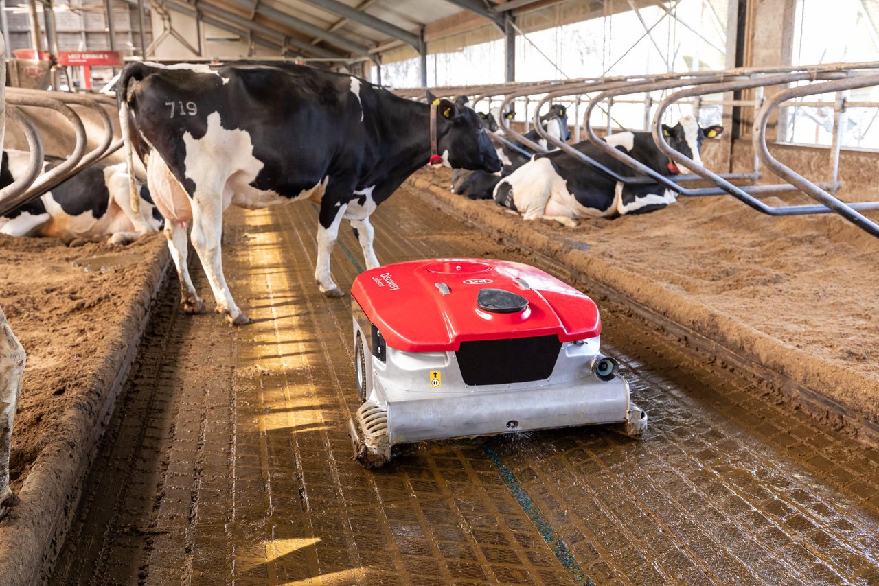 Lely presenta o seu novo robot aspirador Discovery Collector C2