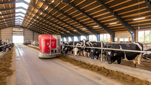 El robot de alimentación Lely Vector es el más rentable por litro de leche producida