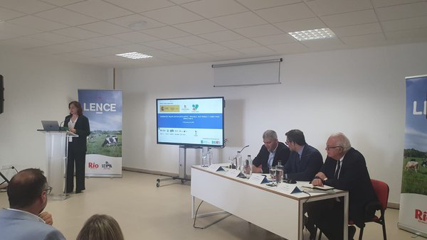 O comisionado do Perte Agroalimentario visita Grupo Lence para coñecer SmarTZ4milk, candidatura galega para dixitalizar a industria láctea
