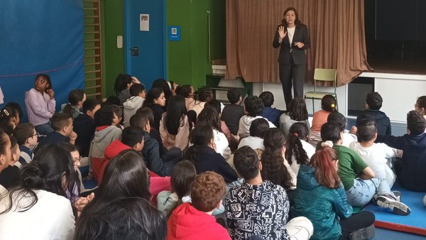 Grupo Lence da a conocer a jóvenes estudiantes el valor de la empresa familiar y del sector lácteo para el tejido empresarial gallego
