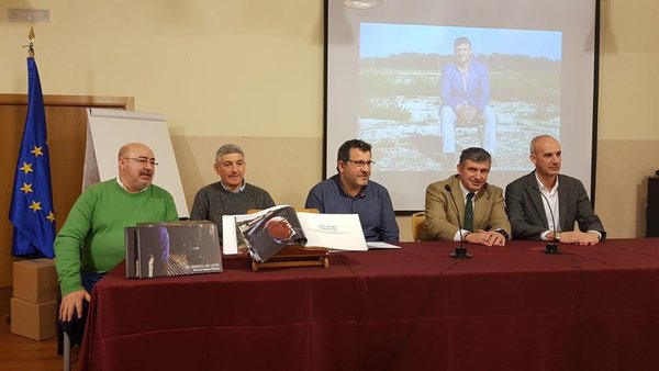 `As xentes do leite´, un libro homenaxe aos traballadores do sector