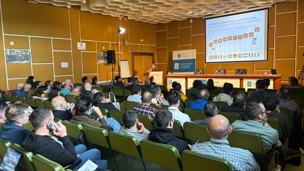 Éxito de asistencia en la jornada técnica sobre vacuno de leche organizada por la Agacal en Mabegondo