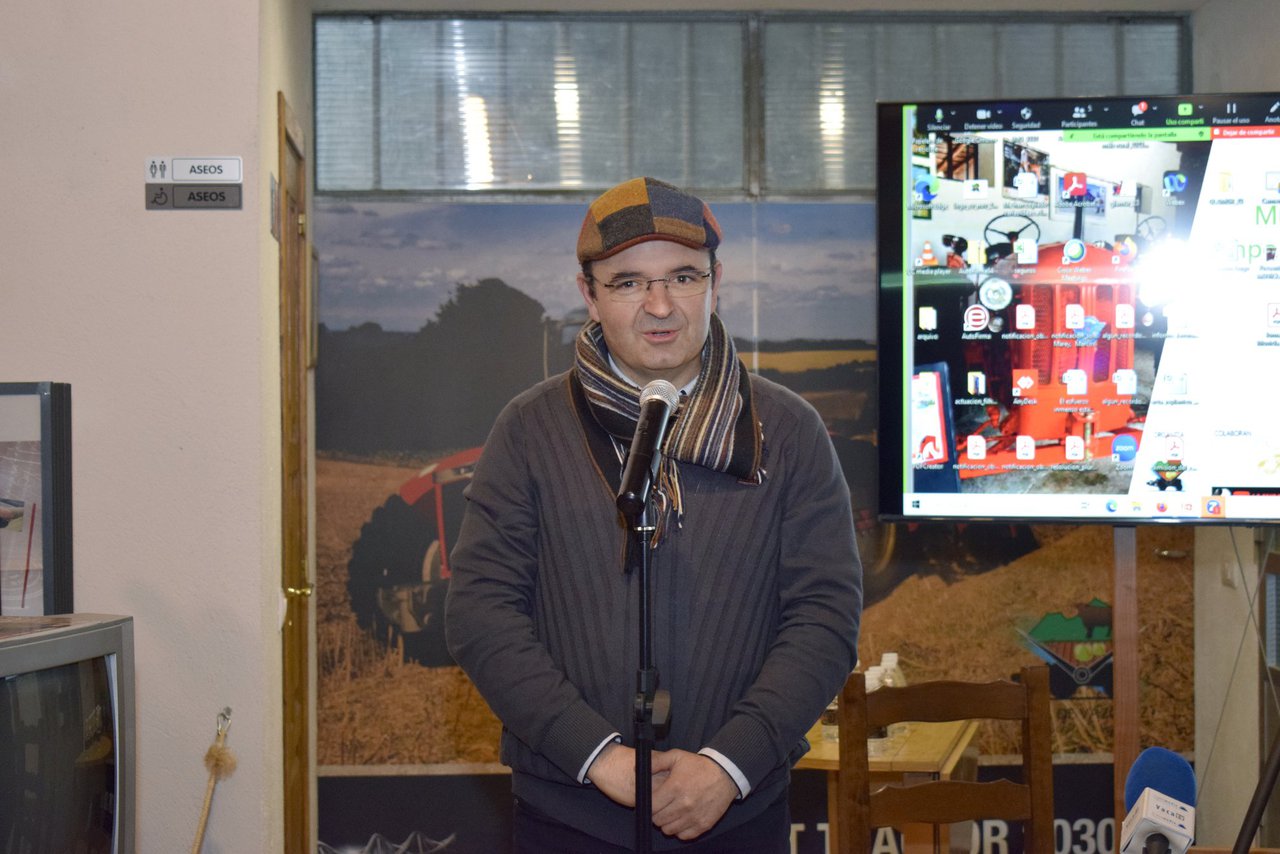 Enxeñería agícola e profesionais do desenvolvemento local acordan impulsar o emprendemento rural