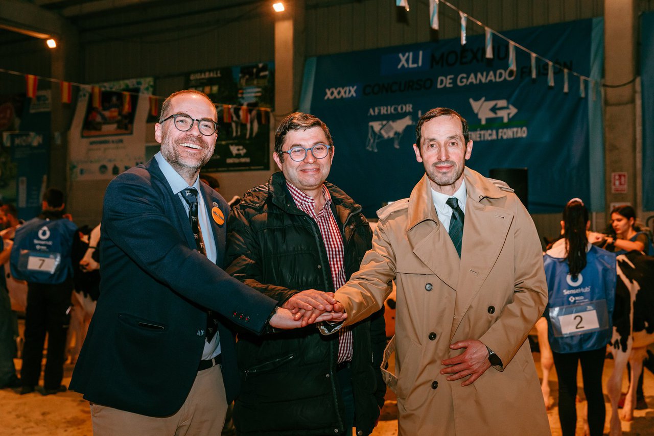 La USC, el Ayuntamiento de Cospeito y la Moexmu firman un convenio para la modernización del sistema productivo y el intercambio de conocimiento