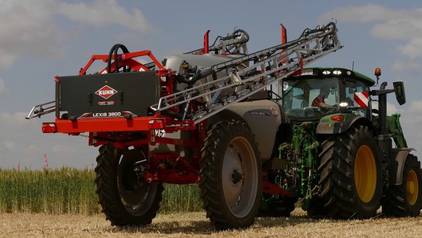 Kuhn Ibérica presenta o pulverizador arrastrado Lexis 3800