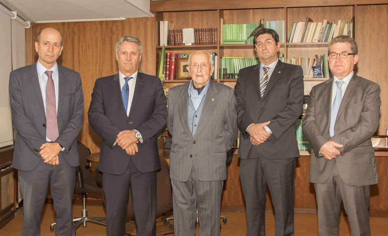 Convócase a segunda edición de becas para estudos de posgrao da Fundación Caixa Rural Galega Tomás Notario Vacas