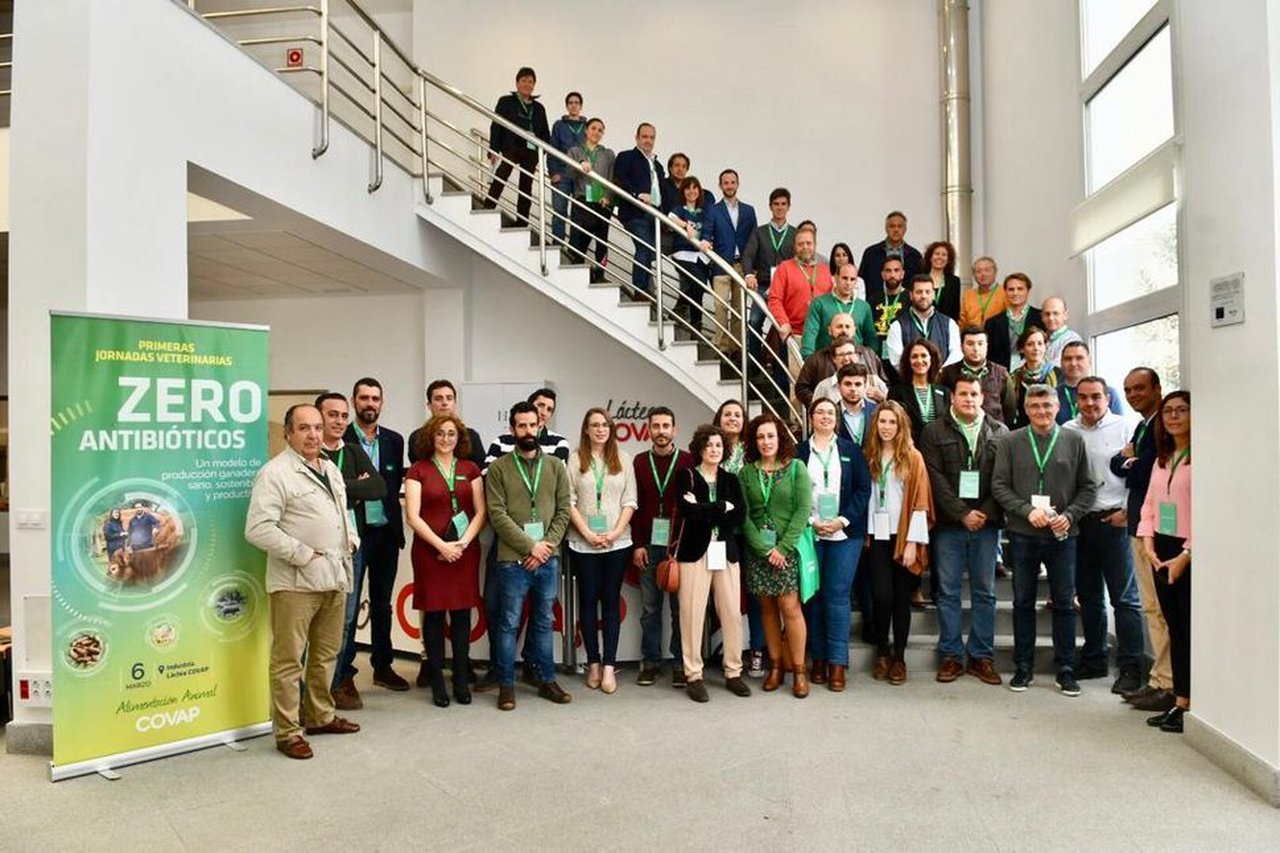 Medio centenar de veterinarios asisten ás I Xornadas Veterinarias de Covap