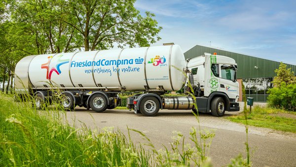 FrieslandCampina sitúa o prezo do leite para xullo en 44,96 €/100 kg