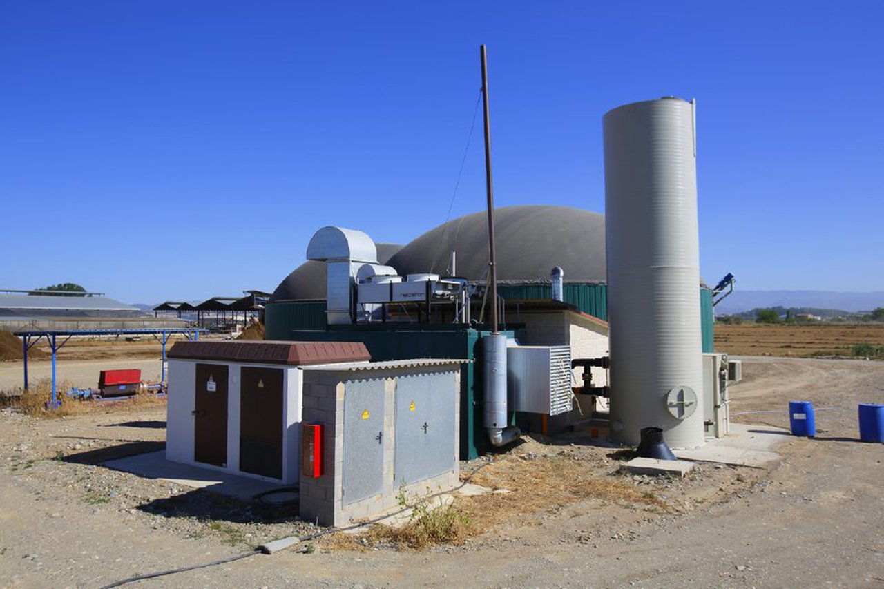Torre Santamaría convértese na primeira granxa de leite capaz de converter a totalidade dos seus residuos orgánicos en enerxía