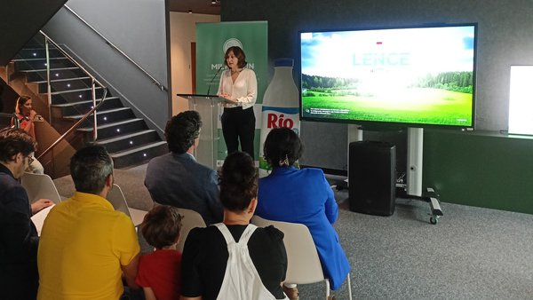 Río de Galicia presenta Milkchain, o sistema pioneiro de trazabilidade que certifica a orixe do leite