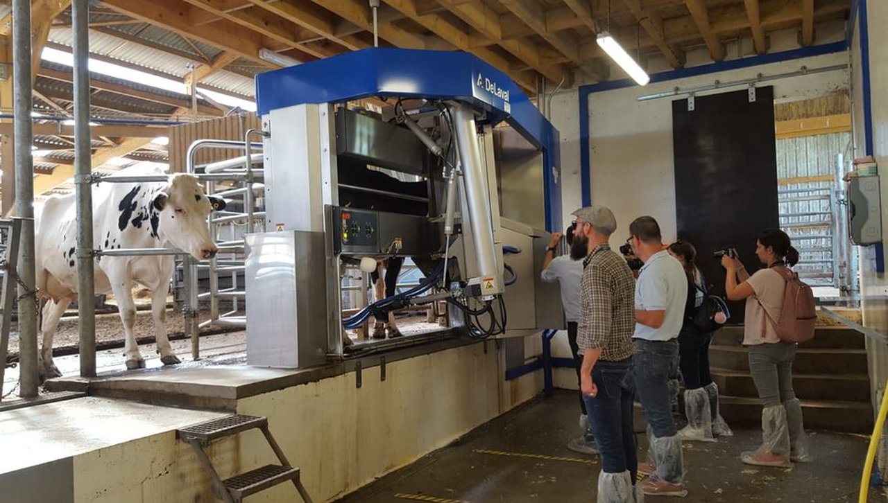 DeLaval presenta en Francia o novo robot VMS V300, o arrimador Optiduo e a app DelPro Companion
