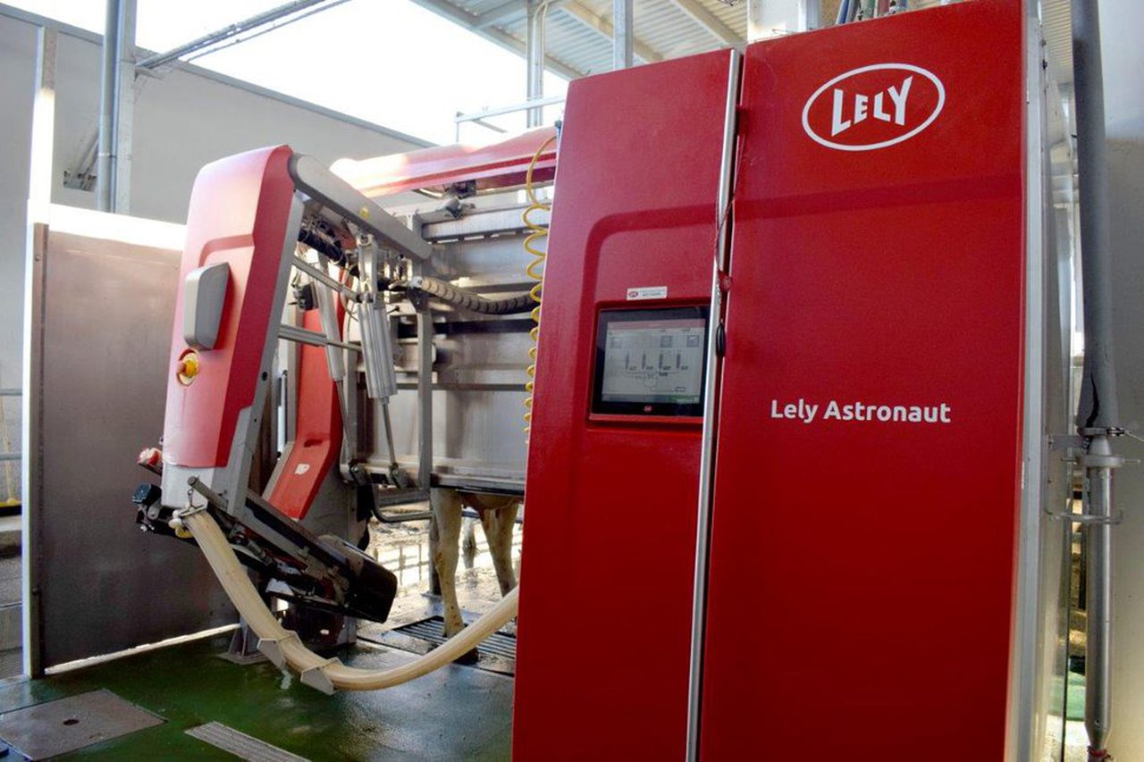 Lely instala un Commodity feeder en cada novo Astronaut A5