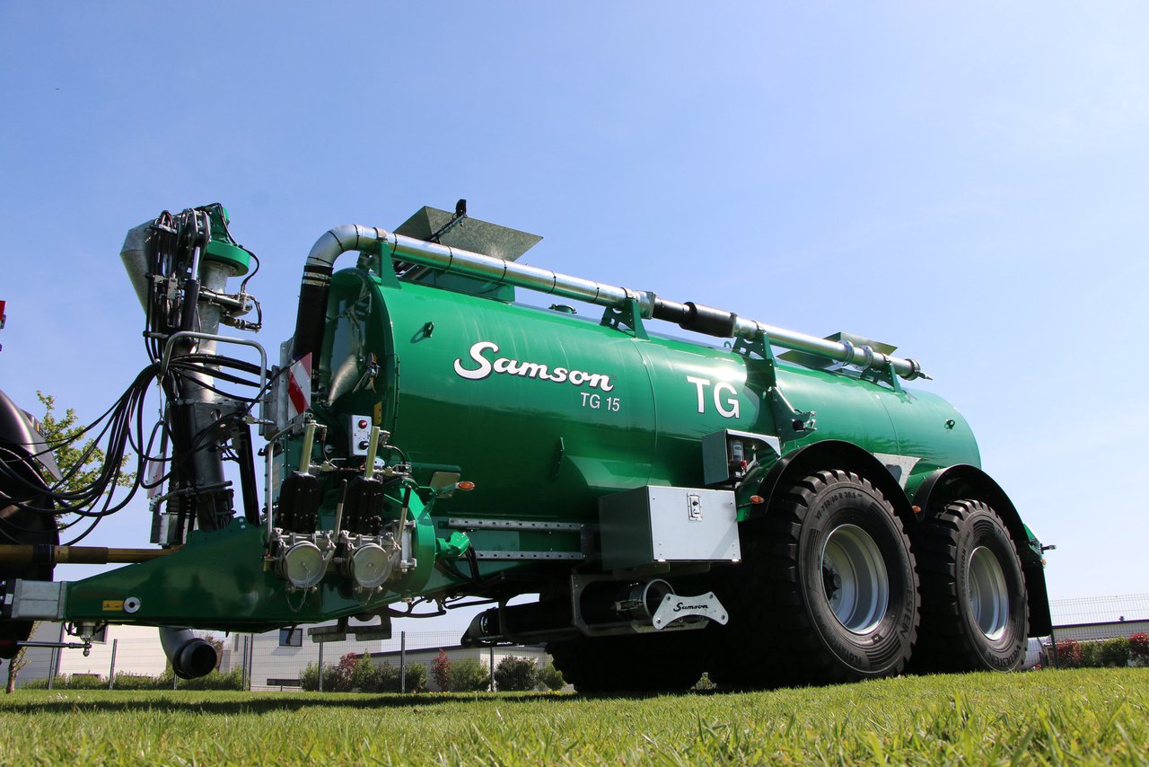 Ampliada en Durán Maquinaria la gama de cubas de purín de Samson con el nuevo modelo TG 15